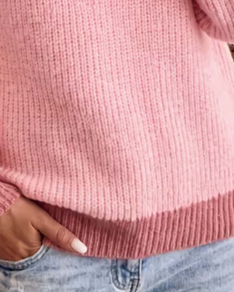 Damenpullover im Colorblock-Stil als lässiger Alltagslook
