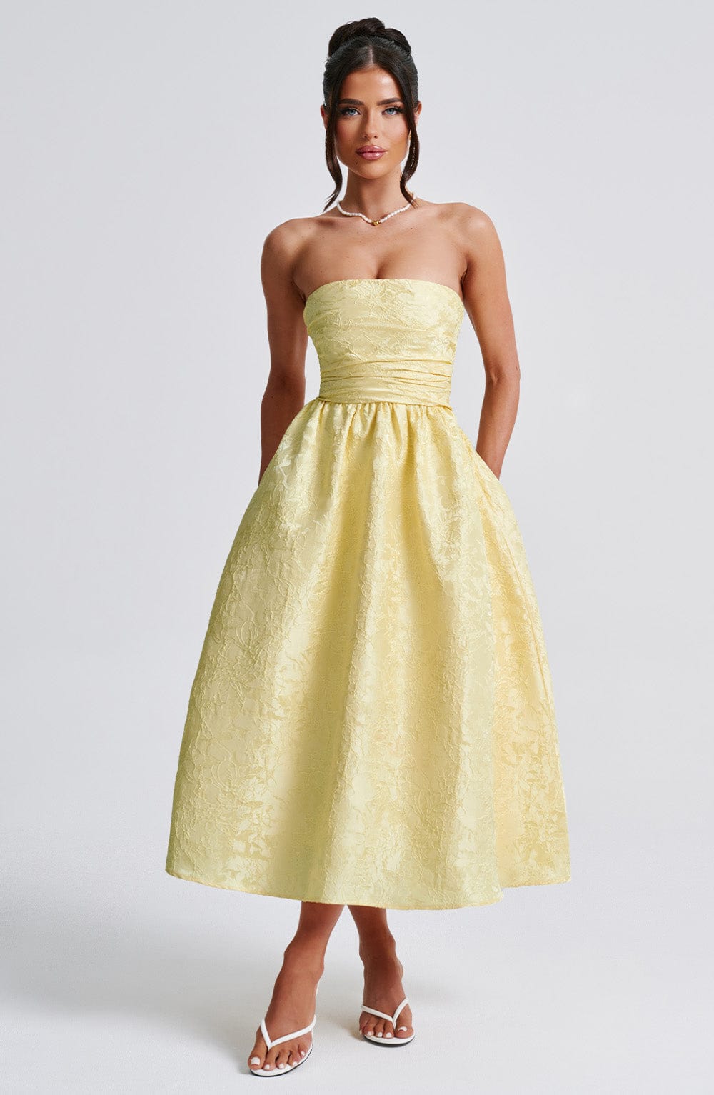 Florales Jacquard trägerloses Midikleid in Zitronengelb