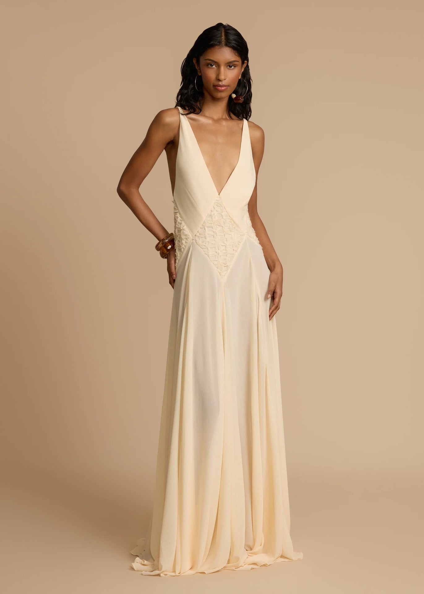Weißes Maxikleid mit tiefem V-Ausschnitt und Spitze, luftig, für den Urlaub, Cami-Kleid