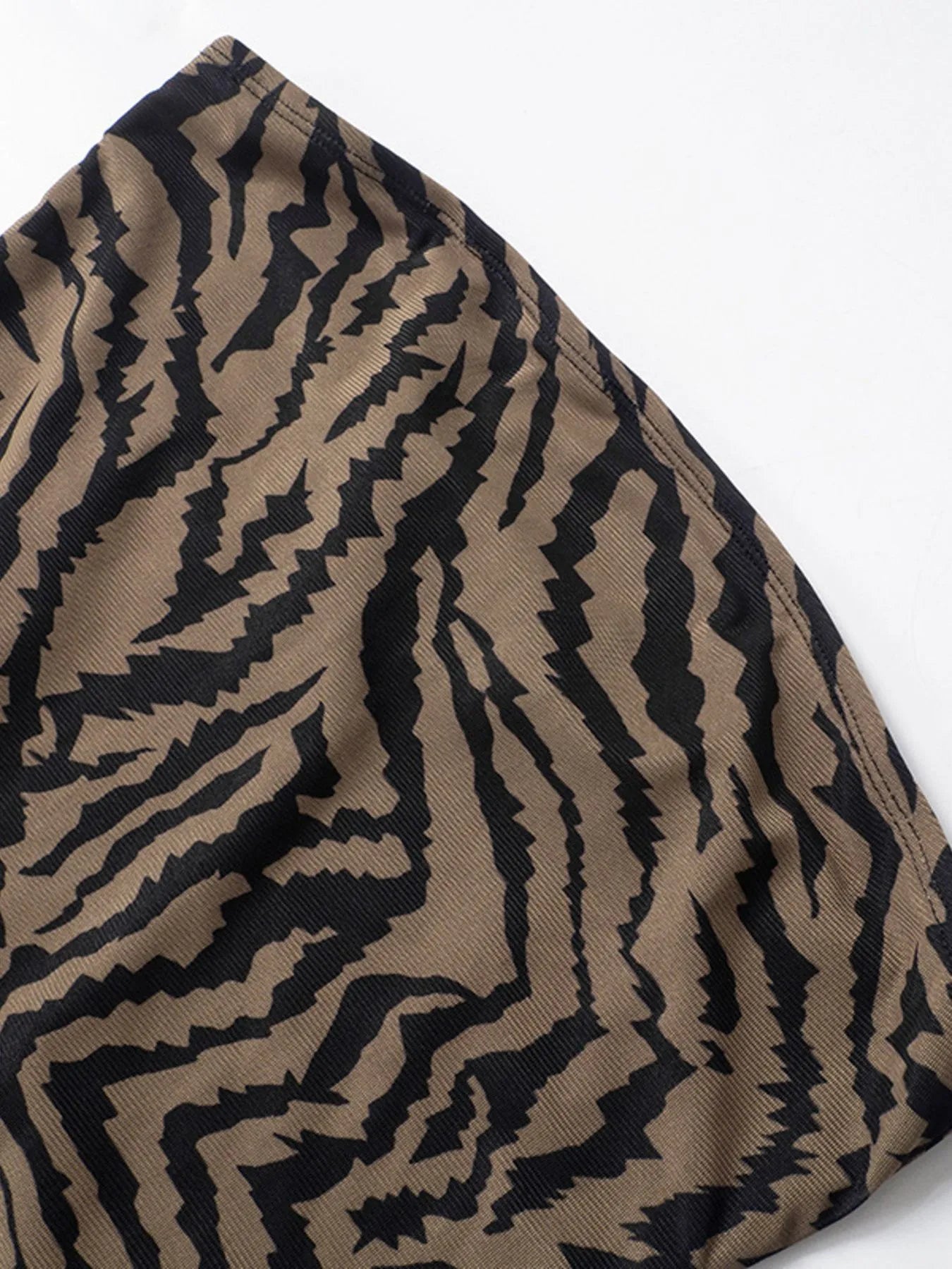 Damen-Maxikleid mit Zebraprint für stilvolle Anlässe und Ferienlooks