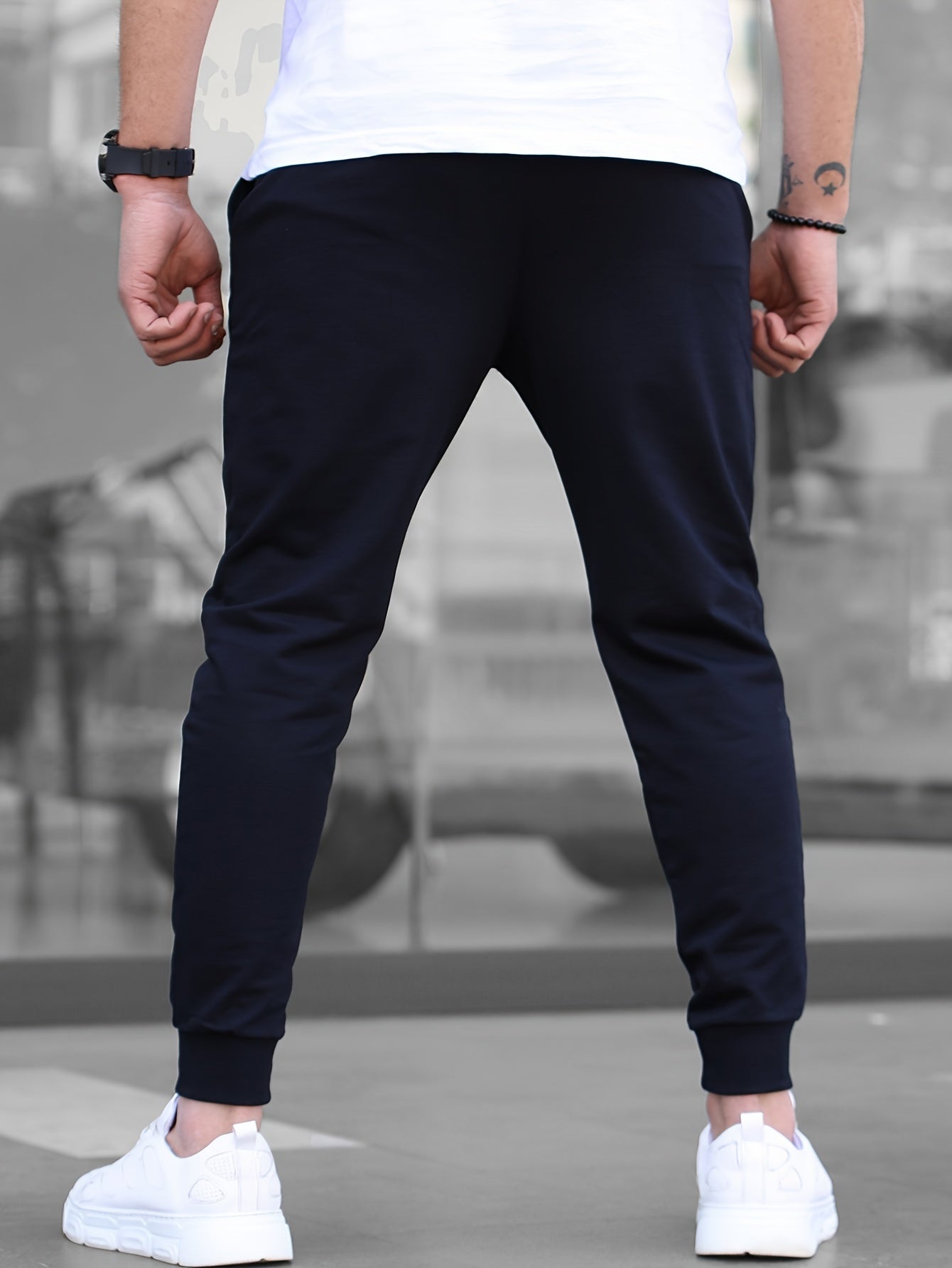 Herren Jogginghose Soft Touch mit schmalem Schnitt in Nahaufnahme