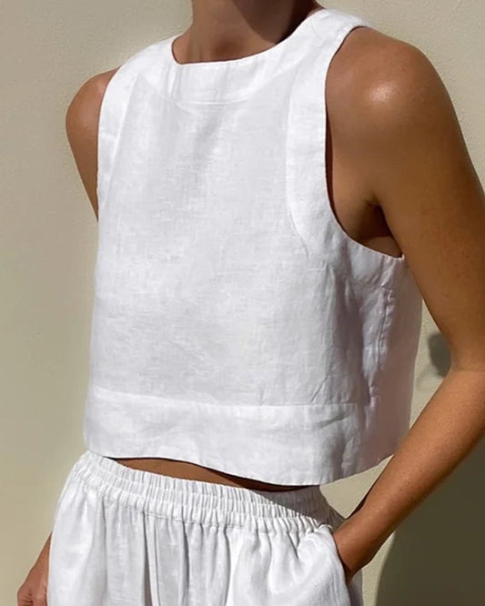 Vorderansicht des zweiteiligen Damen-Sommeroutfits