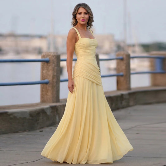 Gelbes gerafftes Maxikleid mit Drapierung