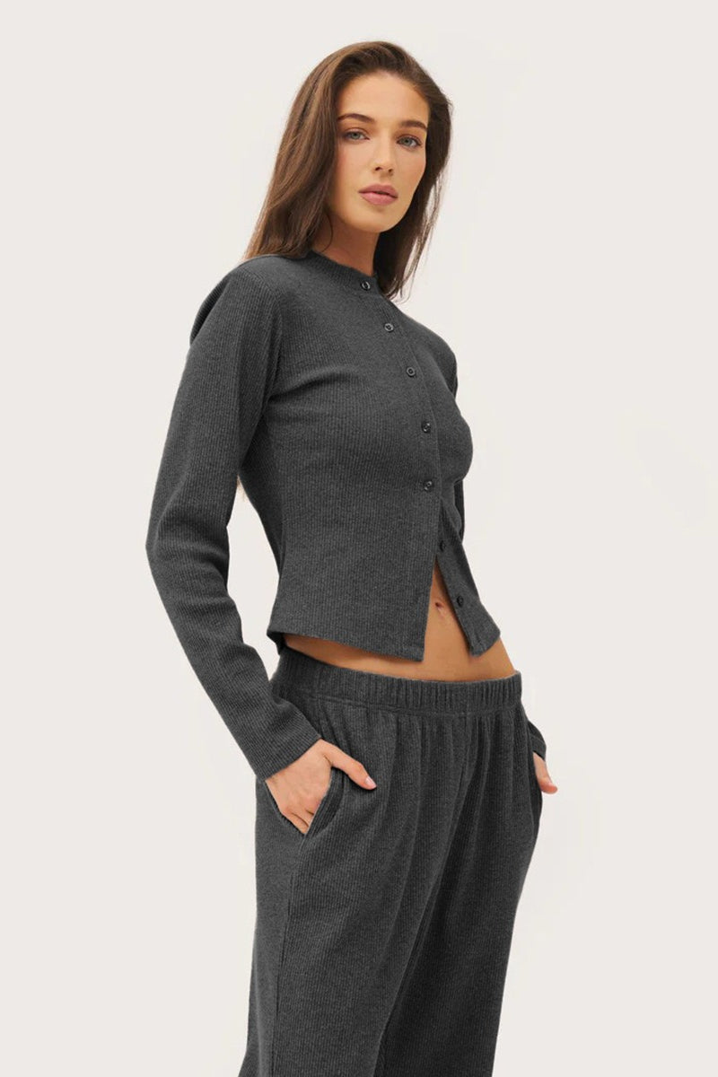 Rippstrickset für Damen mit geschlossenem Stehkragen