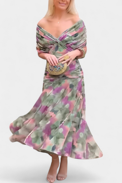Geblümtes Maxikleid für sommerliche Anlässe und Ferien