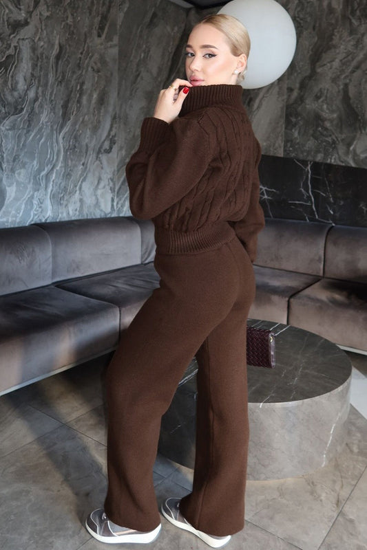 Damen-Strickset mit Oberteil und gerader Hose im Zopfmuster