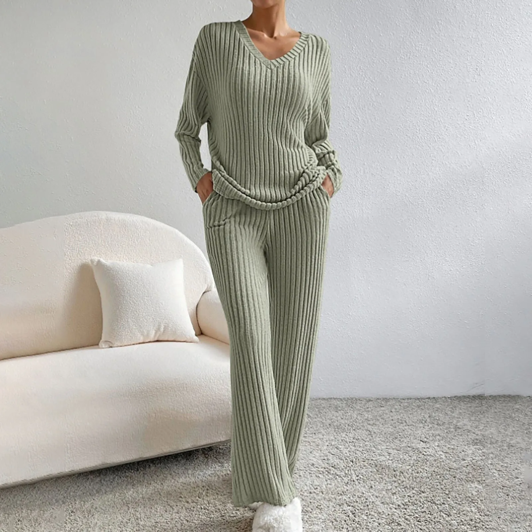 Damen-Set mit Pullover und Hose für den Alltag