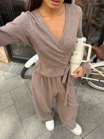Grau geripptes Strick Crop-Top mit langen Ärmeln und weitem Hosen-Set