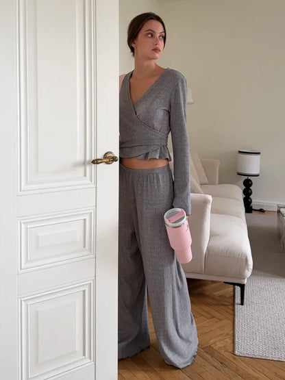 Grau geripptes Strick Crop-Top mit langen Ärmeln und weitem Hosen-Set