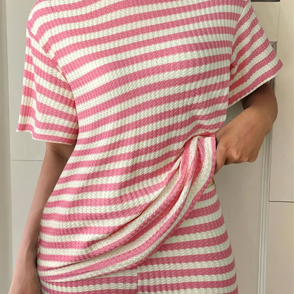 Gestreiftes T-Shirt mit Rundhalsausschnitt und Shorts Freizeitset