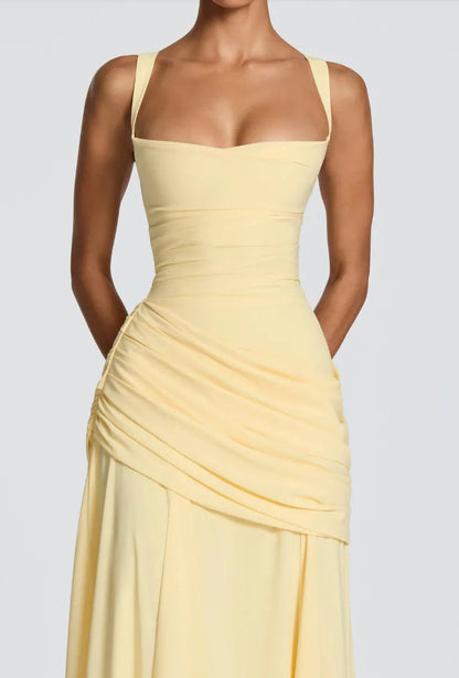 Gelbes gerafftes Maxikleid mit Drapierung