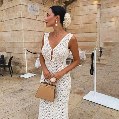 Gehäkeltes Maxikleid mit offenem Rücken Weiß