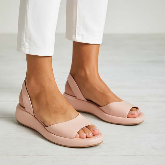Damen-Sandalen mit offener Zehenpartie in der Seitenansicht