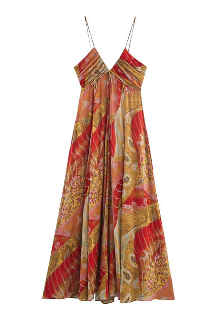 Damen Midi Kleid mit Blumenprint in ganzer Länge getragen