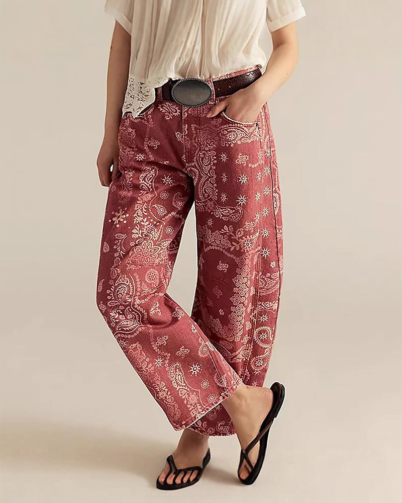 Damen Jeans mit Print in lockerer Passform, Vorderansicht