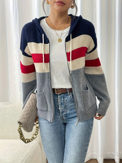 Damen-Cardigan mit Kapuze in der Rückansicht