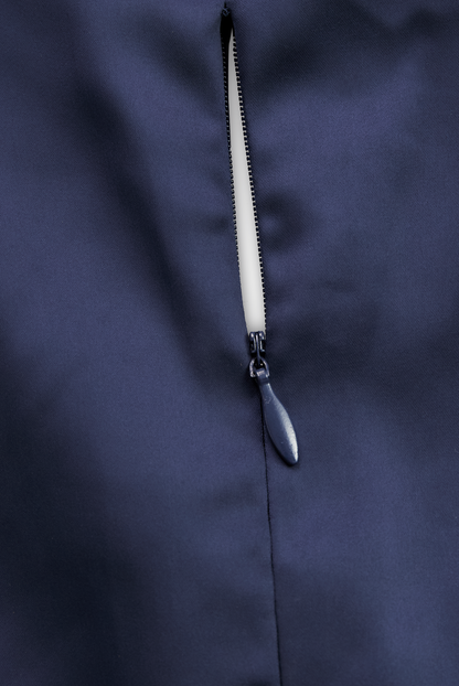 Vintage Satin Midikleid mit drapiertem Kragen