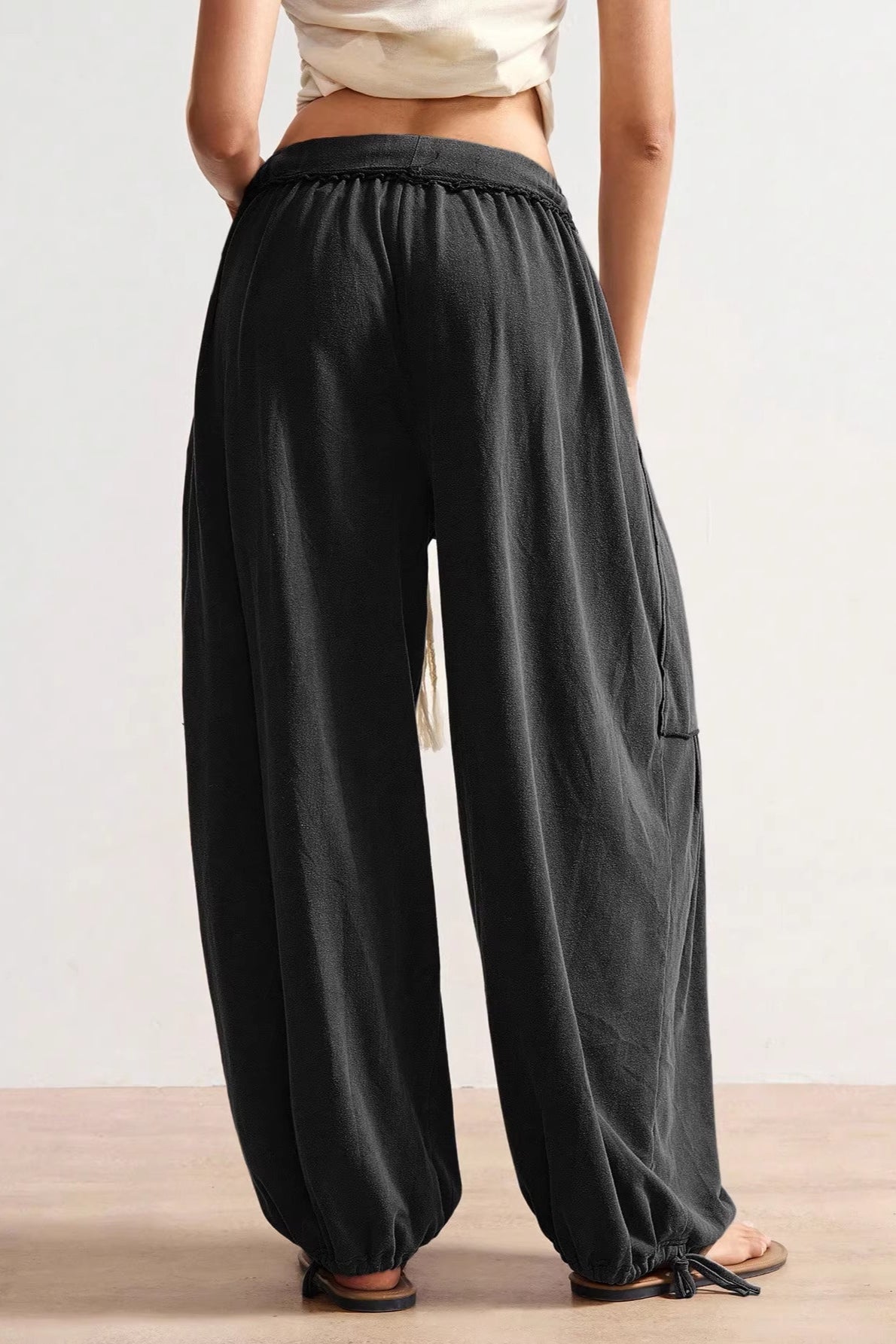 Damen Wide Leg Hose mit weitem Bein und schlichtem Uni-Design, Seitenansicht