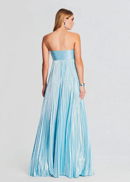 Himmelblaues trägerloses Kleid für Hochzeitsgäste