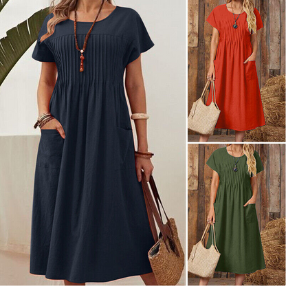 Plissiertes Midikleid mit kurzen Ärmeln und Taschen