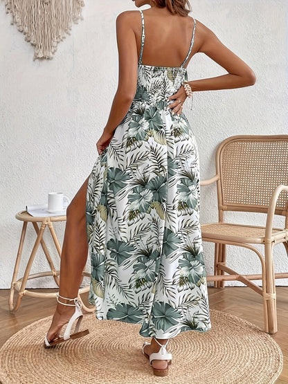 Detailansicht des floralen Prints am Damen-Maxikleid
