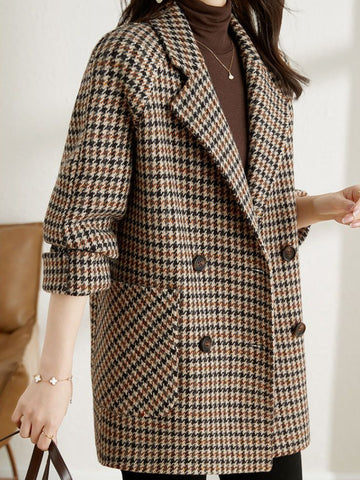 Hahnentritt-Blazer mit weitem Revers und hochgekrempelten Ärmeln
