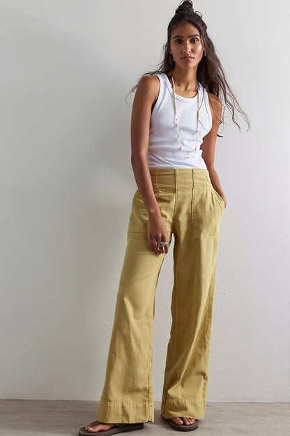 Damen weite Jeans mit niedriger Taille in Vorderansicht