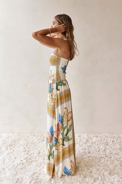 Langes Boho-Kleid mit Blumenmuster für sommerliche Looks