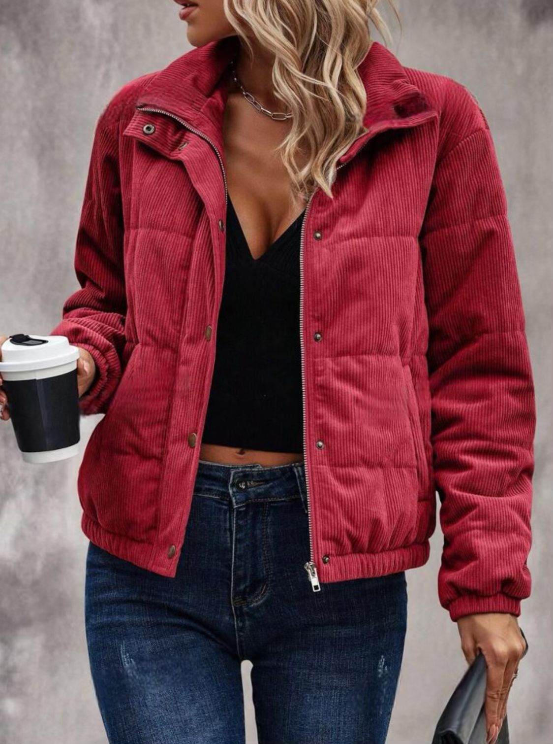 Damenweste mit Rollkragen passend zu verschiedenen Alltagslooks