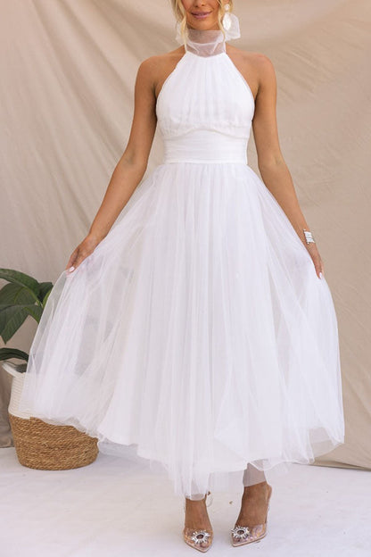Maxikleid mit Neckholder und gerafften Details aus Tüll