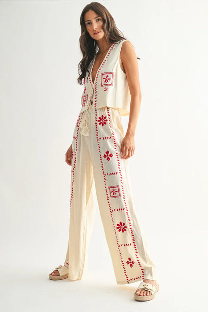 Rückansicht vom Damen Sommer-Set aus Leinen mit ärmelloser Weste und Hose