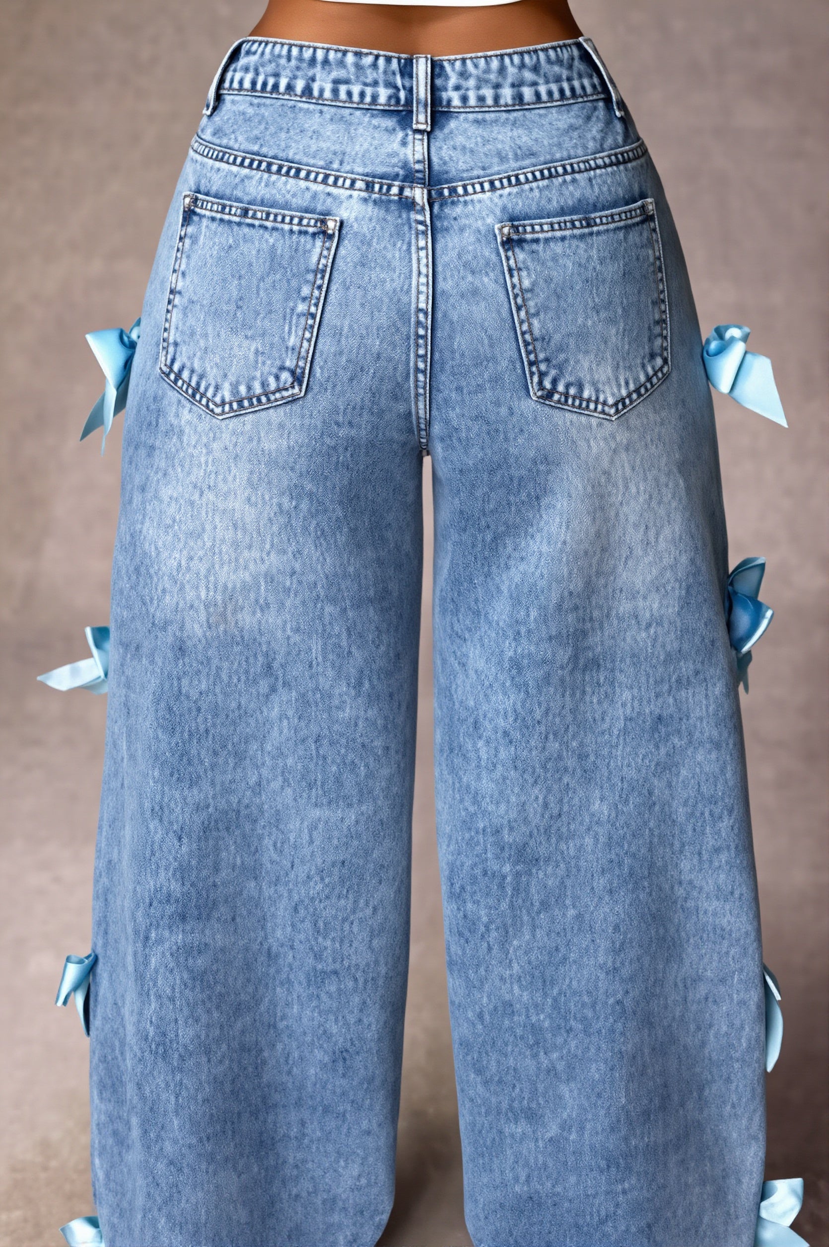 Damen Straight Leg Jeans mit Schleifendetail als lässiger Alltagslook