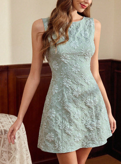 Damen Midikleid mit floralem Jacquardmuster in stilvoller Frontalansicht