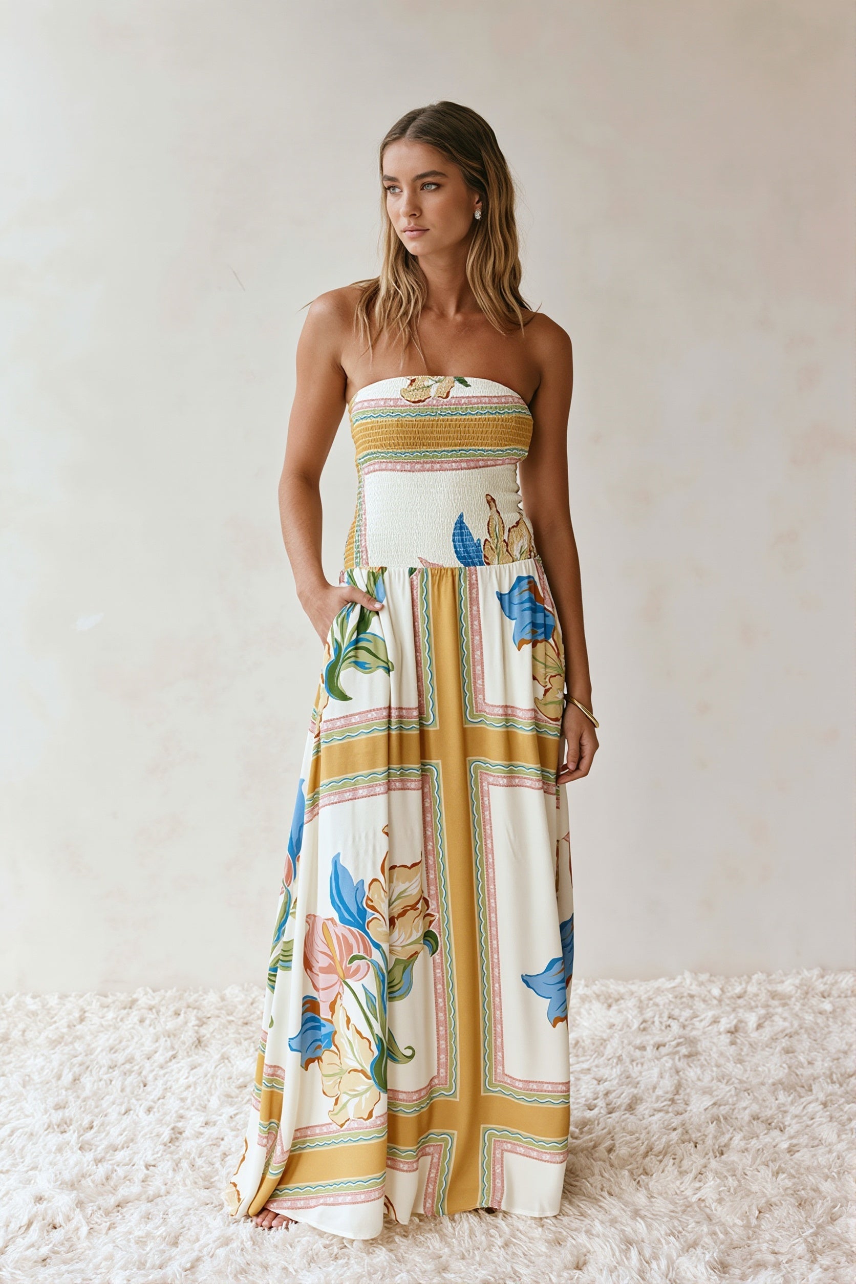 Florales Maxikleid für Damen mit schulterfreiem Bandeau-Oberteil