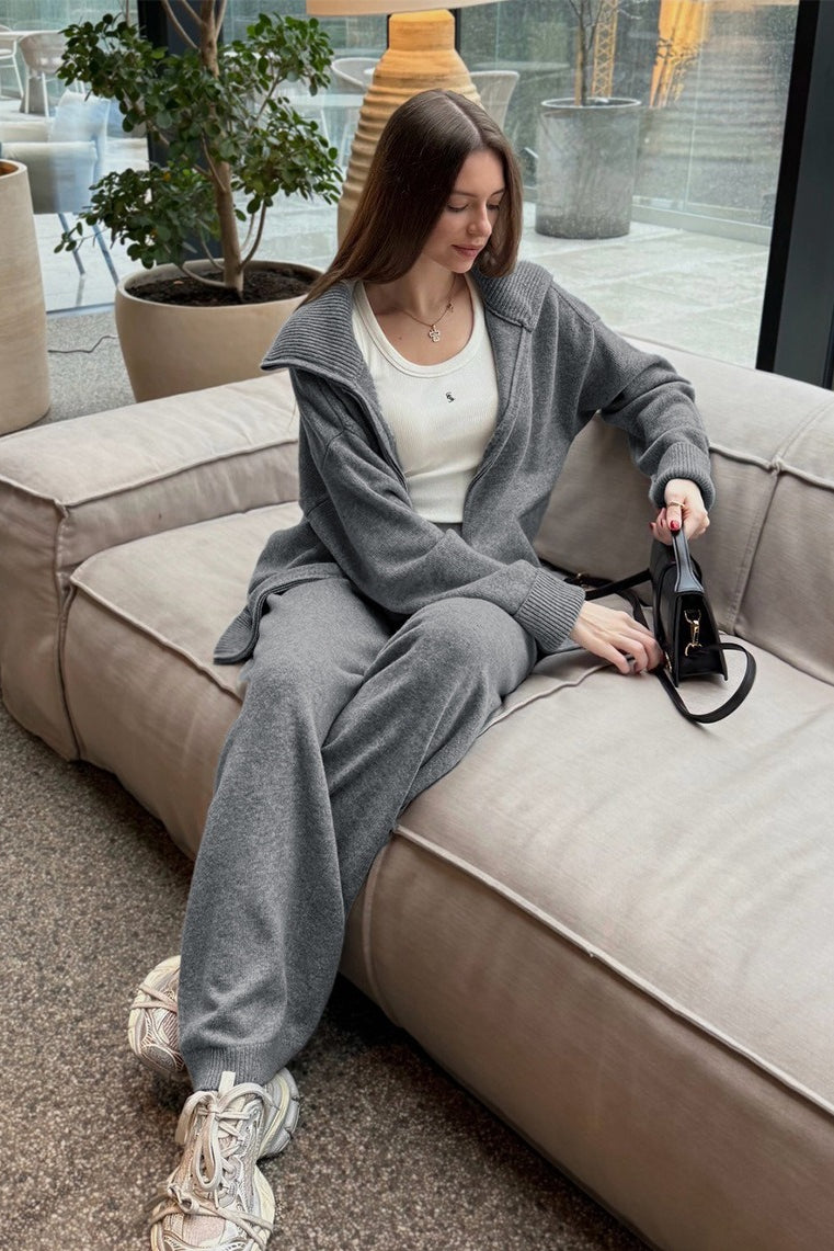Damen-Strickset mit locker sitzender weiter Hose