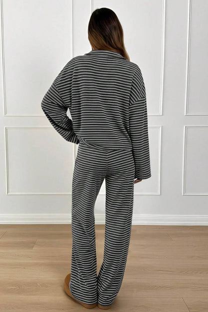 Detailansicht des Kragens am Damen Lounge Set