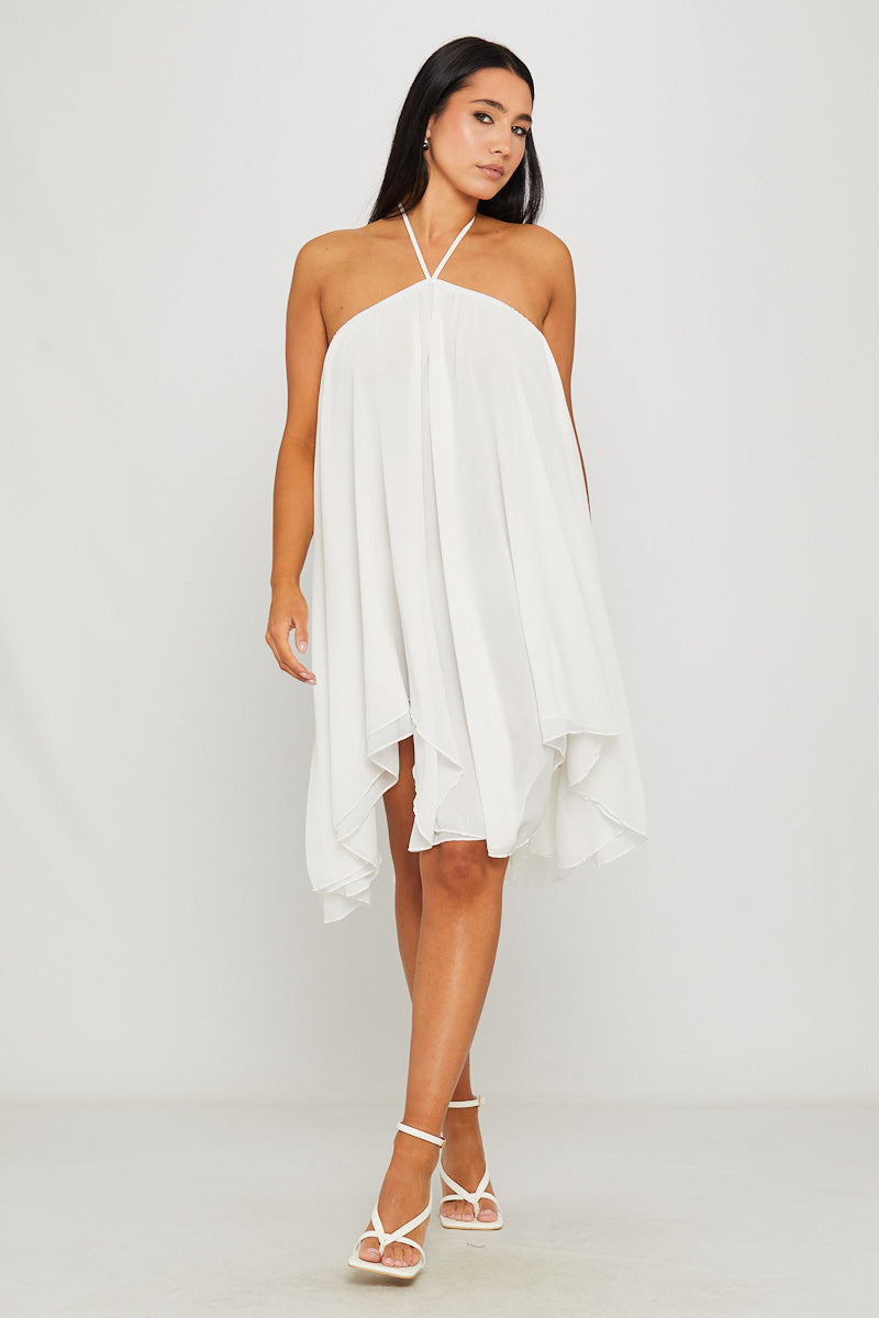 Weißes Chiffon-Halfter-Asymmetrisches Mini-Kleid