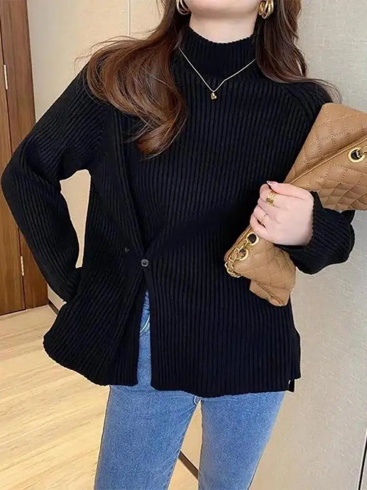Damen Strickpullover mit Rollkragen und Knopf-Schlitz-Detail