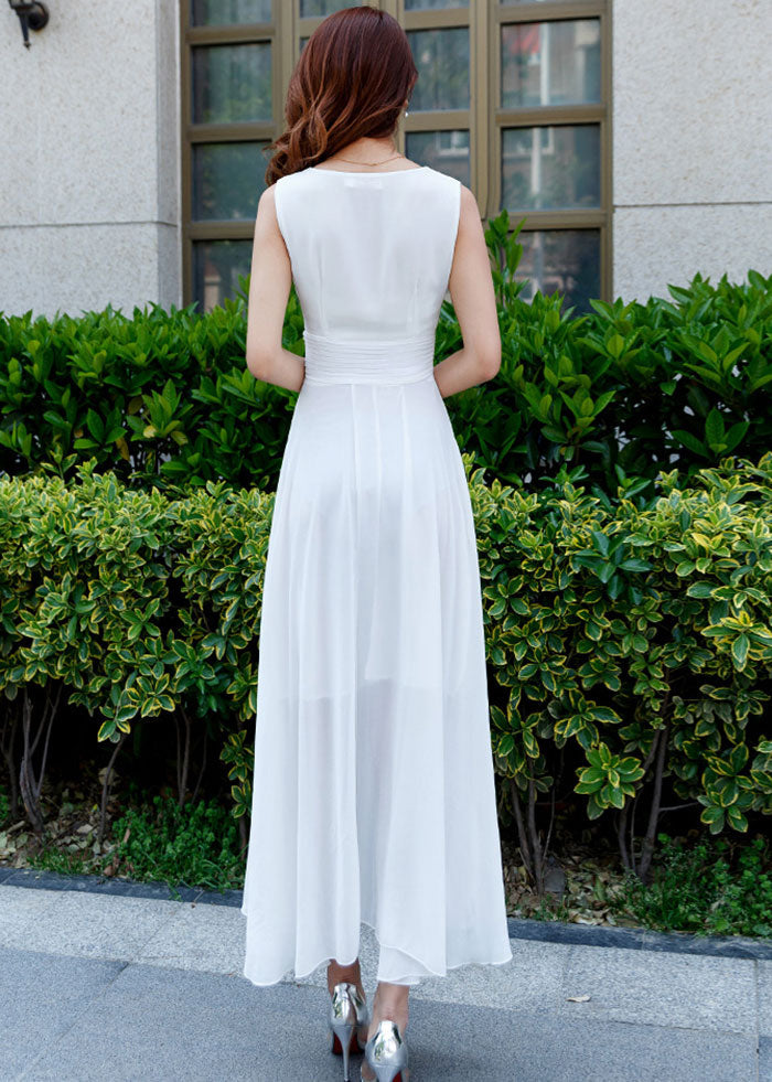 Weißes ärmelloses Chiffon-Maxikleid mit hoher Taille und ausgestelltem Rock