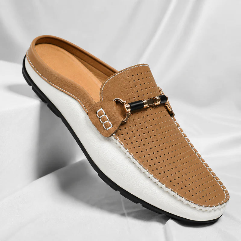 Leichte Damen Slipper für Alltag und Freizeit in Nahaufnahme