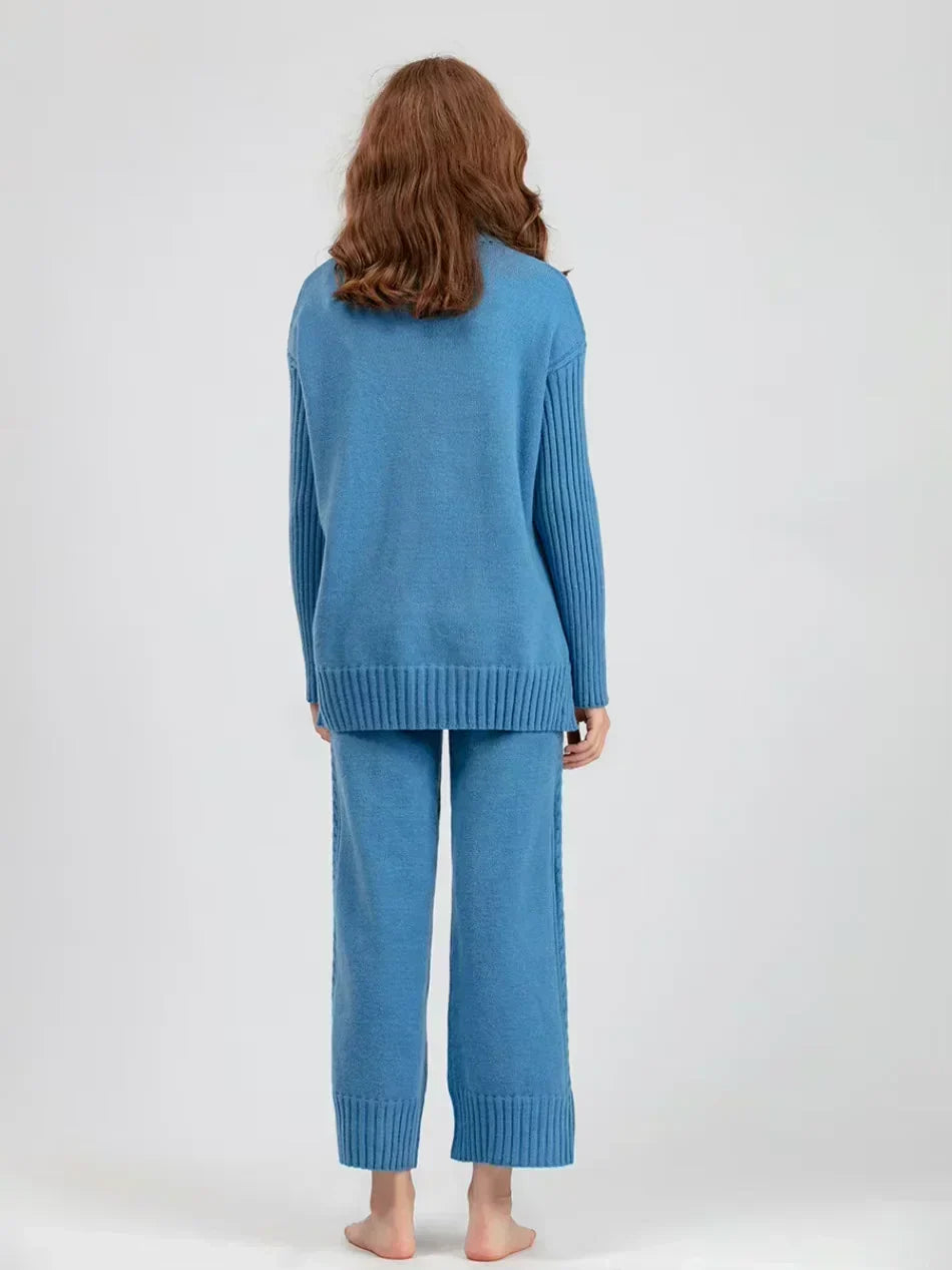 Weite Hose des zweiteiligen Damen-Outfits in der Seitenansicht