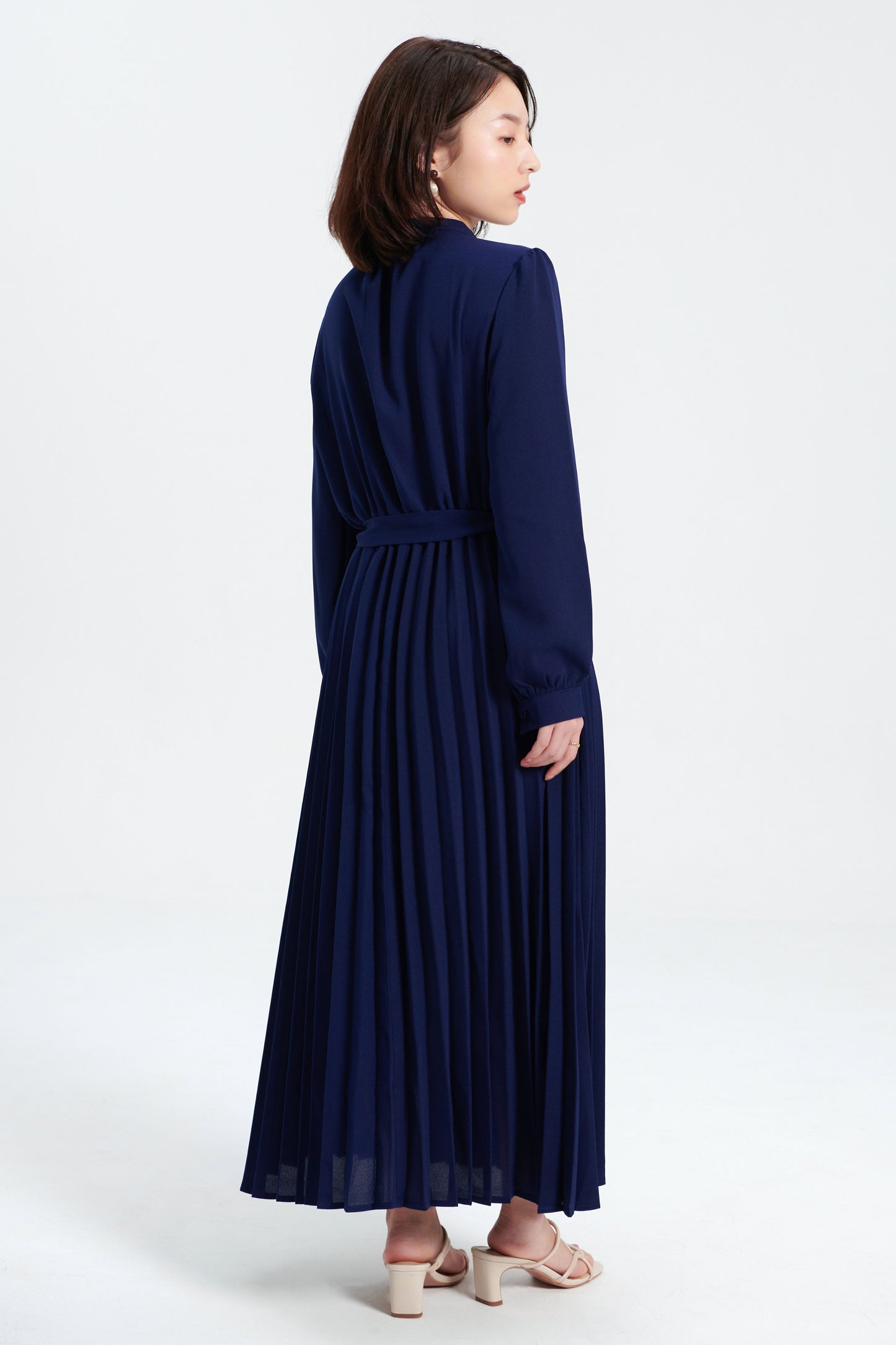Faltenkleid aus Chiffon mit Puffärmeln