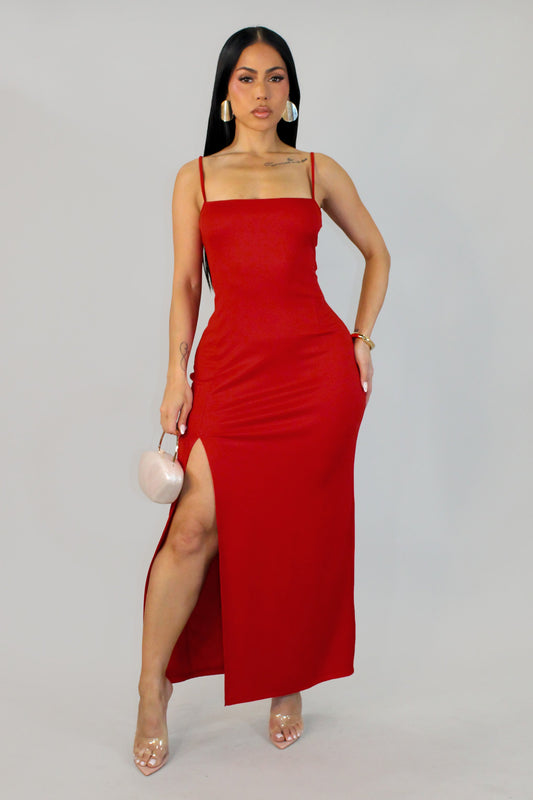 Verspieltes leichtes rotes Kleid