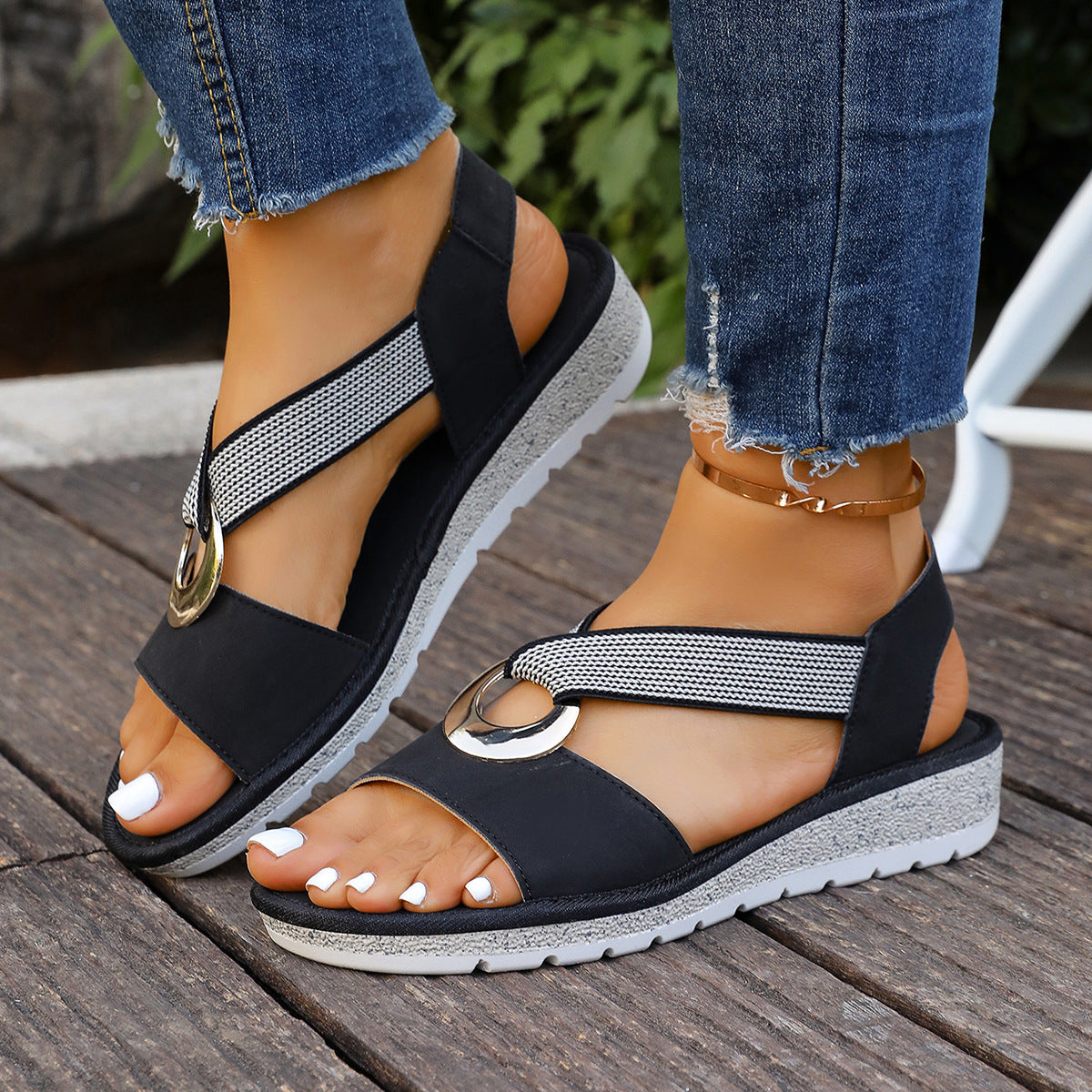 Damen-Sandalen in der Seitenansicht