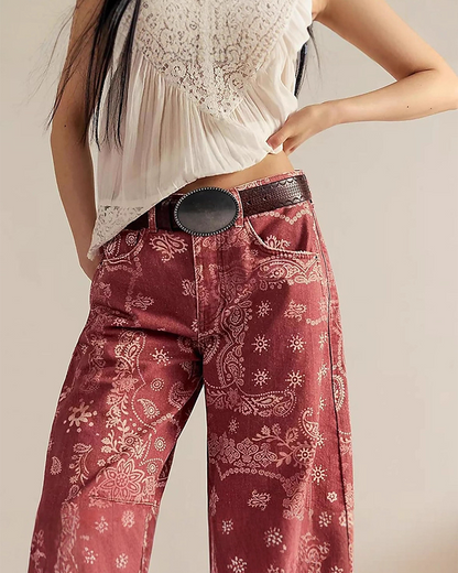 Detailansicht des Prints auf der Damenjeans