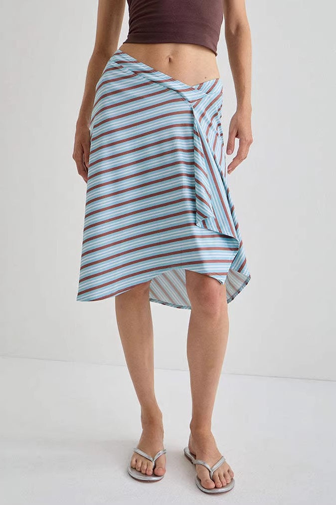 Damen-Midirock mit auffälligem Muster und unregelmässigem Saum