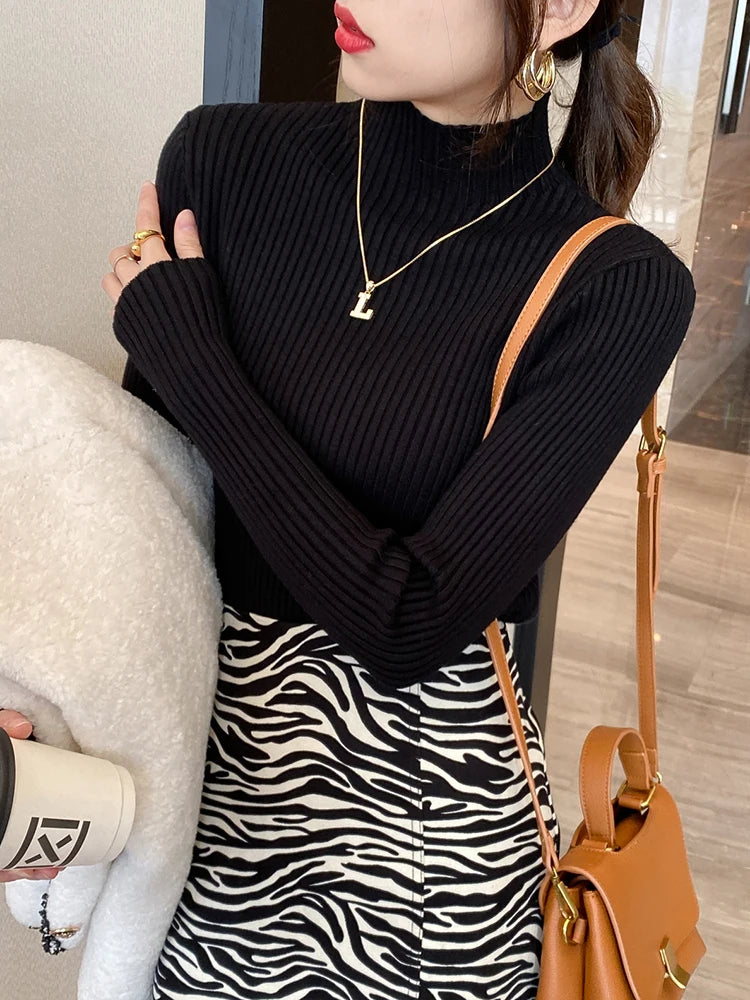 Figurbetonter Strickpullover mit Rollkragen für Damen