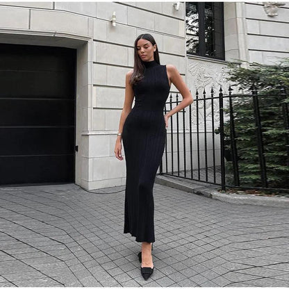 Weiches Strick-Rippen-Midikleid