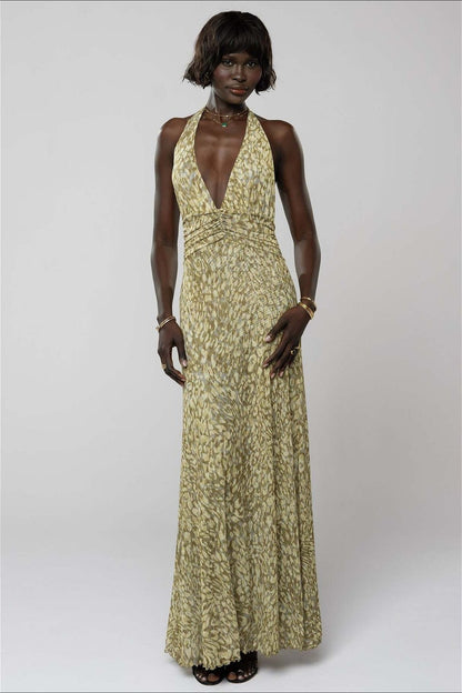 Ganzkörperansicht vom bedruckten Damen Maxi Kleid