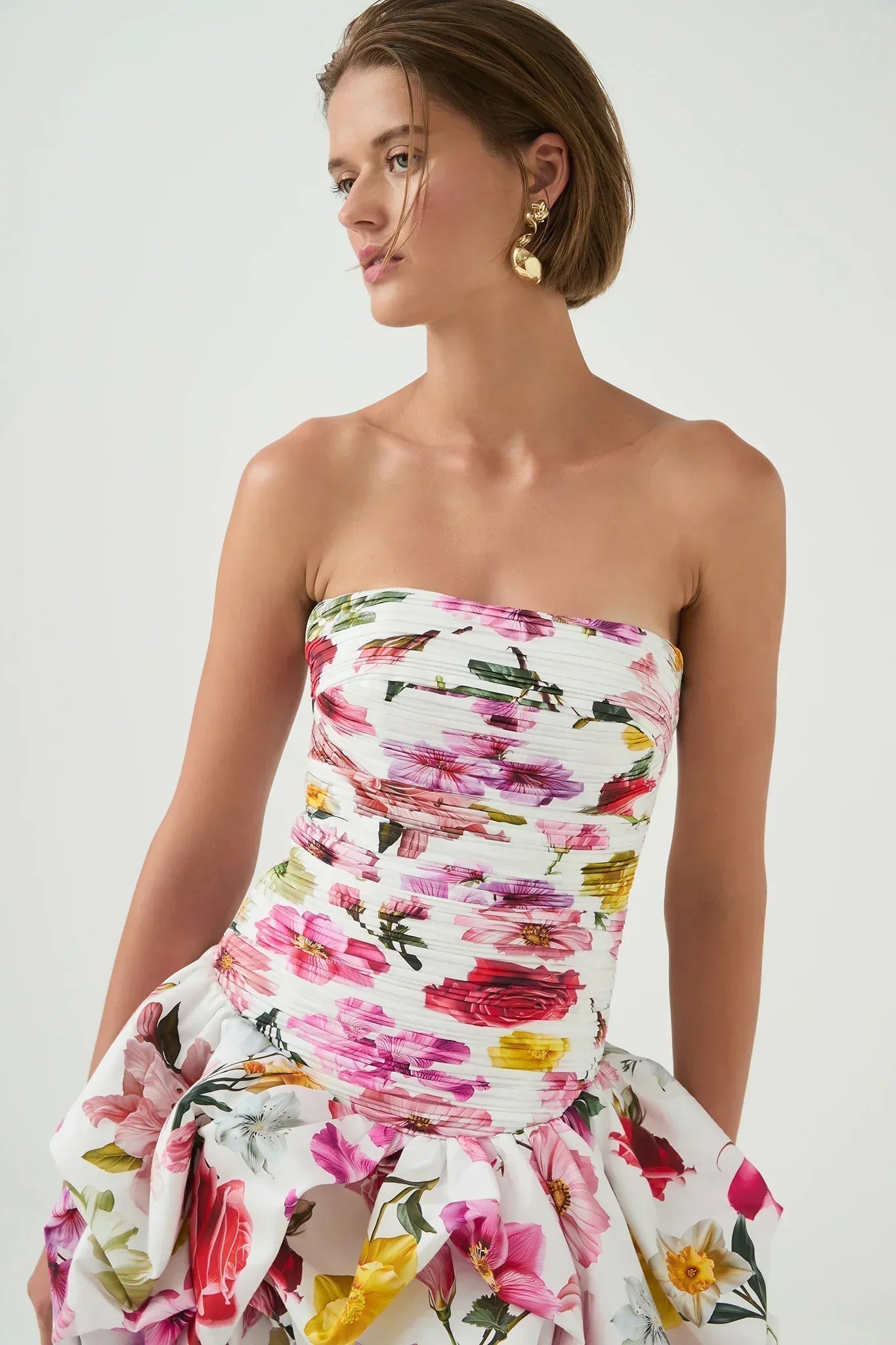 Weißes kurzes Abendkleid für Damen mit Bubble-Saum